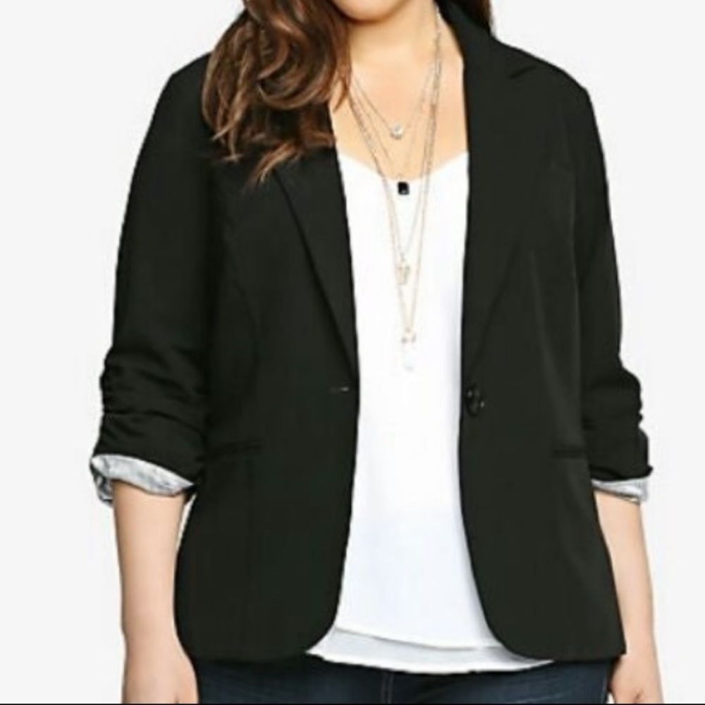 NWOT Torrid black blazer